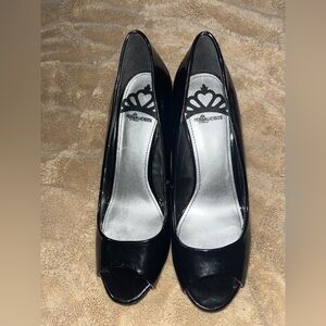 Fergalicious by Fergie Side Buckle 4.5" Heels ~ Black Patent Leather